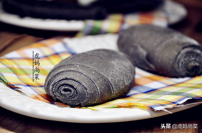 烤面包蛋糕用高筋粉还是低筋粉,低筋粉做出的面包是什么样的