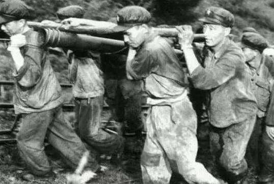 赞美拓荒者的七律诗,拓荒者的五律诗