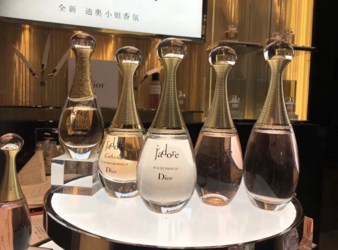 闻香识女人探戈广告香水,闻香识真心香水