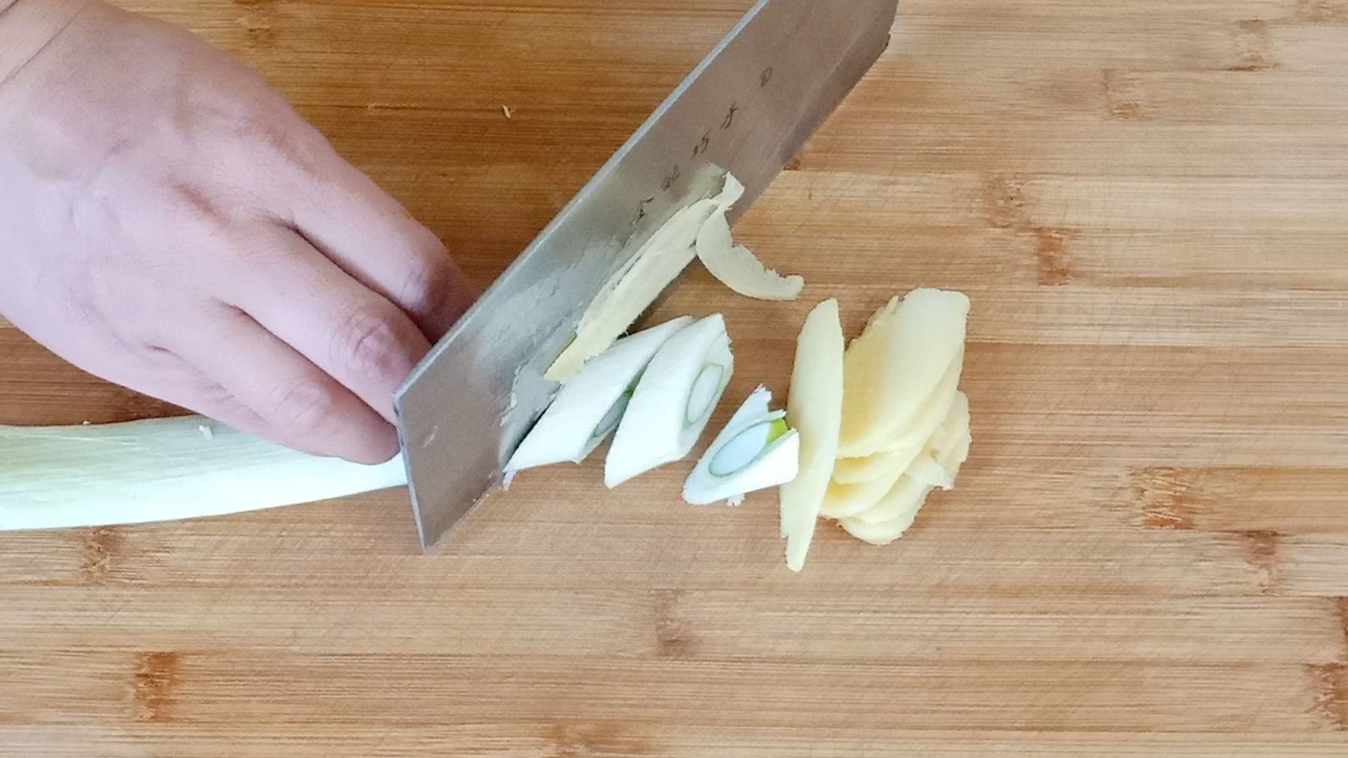 无论炖什么鱼一定要记住这几点,哪种鱼炖起来比较嫩又好吃