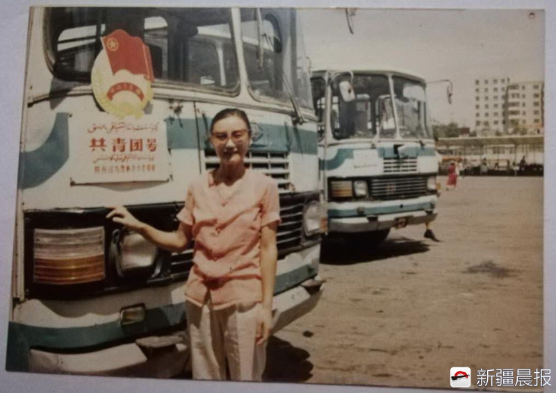 从“大通道”到新能源车37年老公交人见证乌鲁木齐公交发展