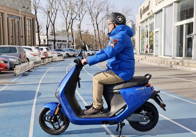 电动车选锂电池还是铅酸电池,电动车用锂电池好还是铅酸电池好