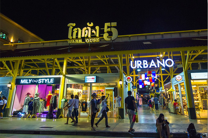 曼谷必打卡泰国菜,asiatique曼谷河畔夜市美食