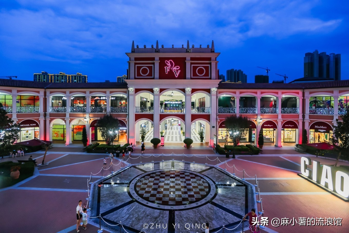 武汉佛罗伦萨奢侈品小镇,武汉佛罗伦萨小镇奥特莱斯