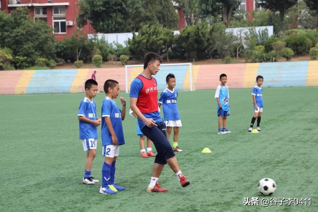 大连青少年足球教练,最新大连足球教练员培训班
