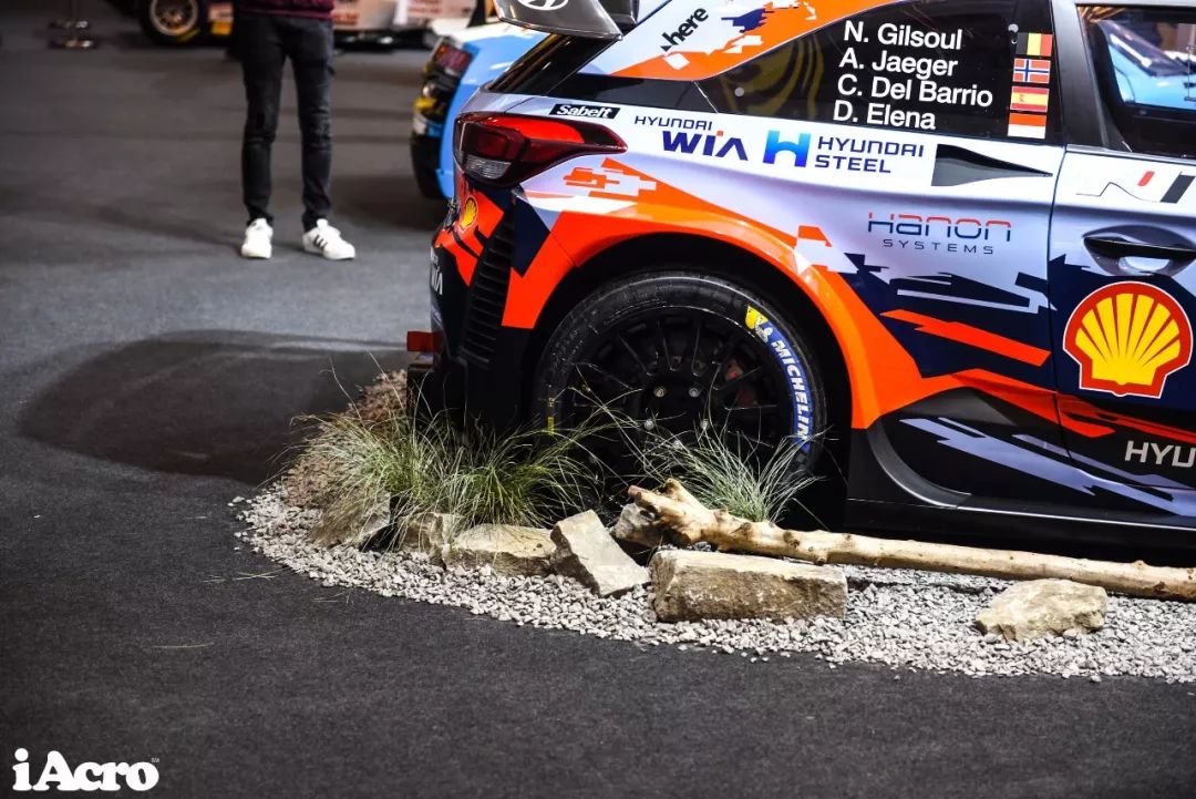 iAcroNavi——德国埃森改装车展之眼花缭乱上篇