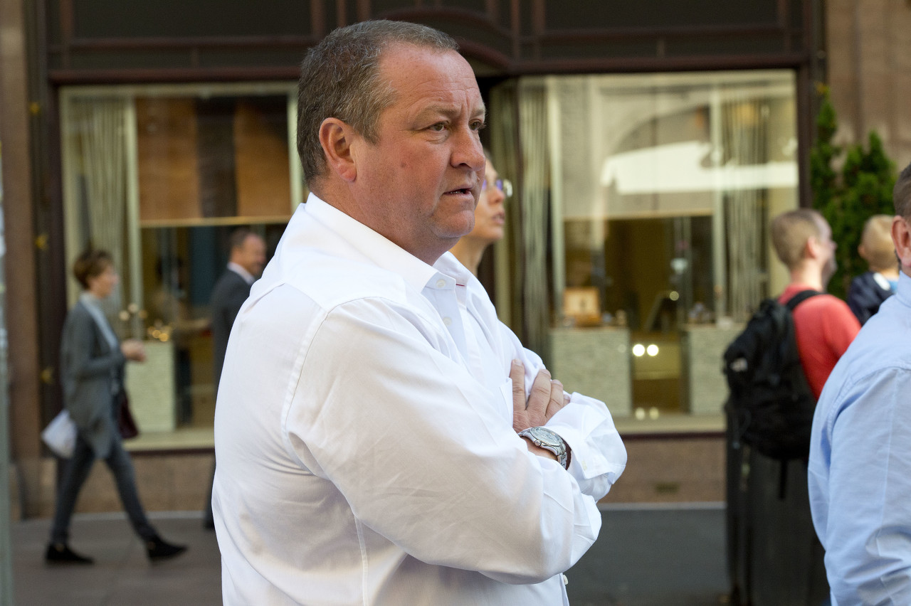 过去10年英超球队支出,英超联赛亏损