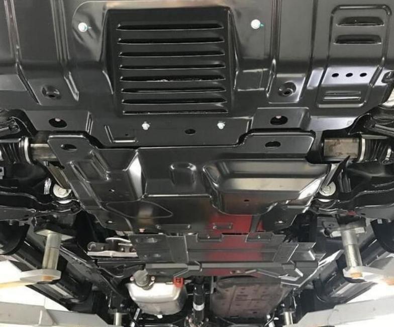 自主品牌崛起了！3款“实力派”越野车，第一款堪称“公路坦克”