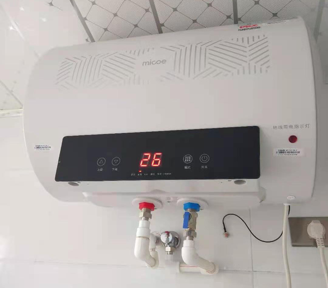 电热水器还是燃气热水器使用省钱,燃气热水器比电热水器有什么优点