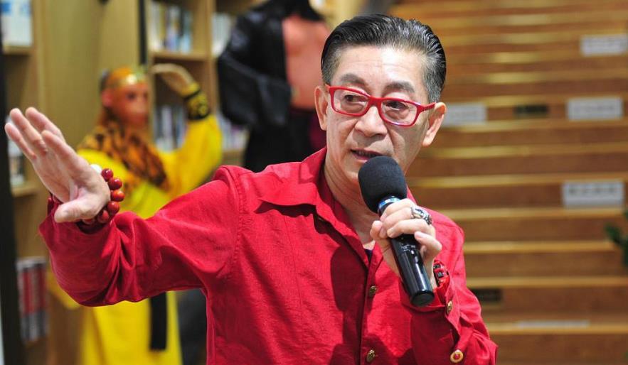 六小龄童避评周星驰,周星驰如何回应六小龄童