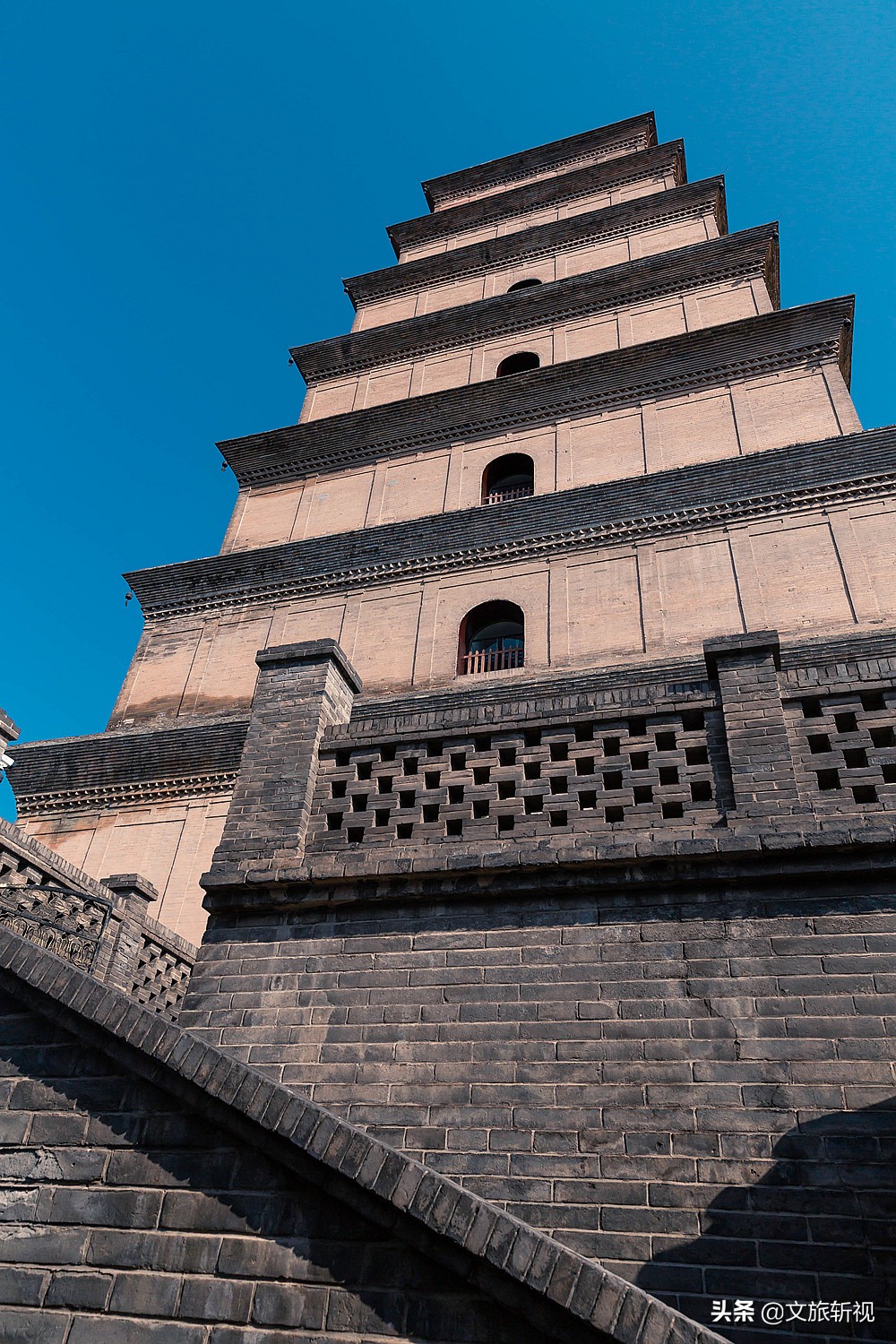 四方楼阁式砖塔大雁塔,大雁塔是哪代的四方楼阁式砖塔