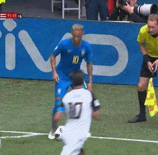 足球场豪情对抗,现役11人最强足球球员组成的阵容