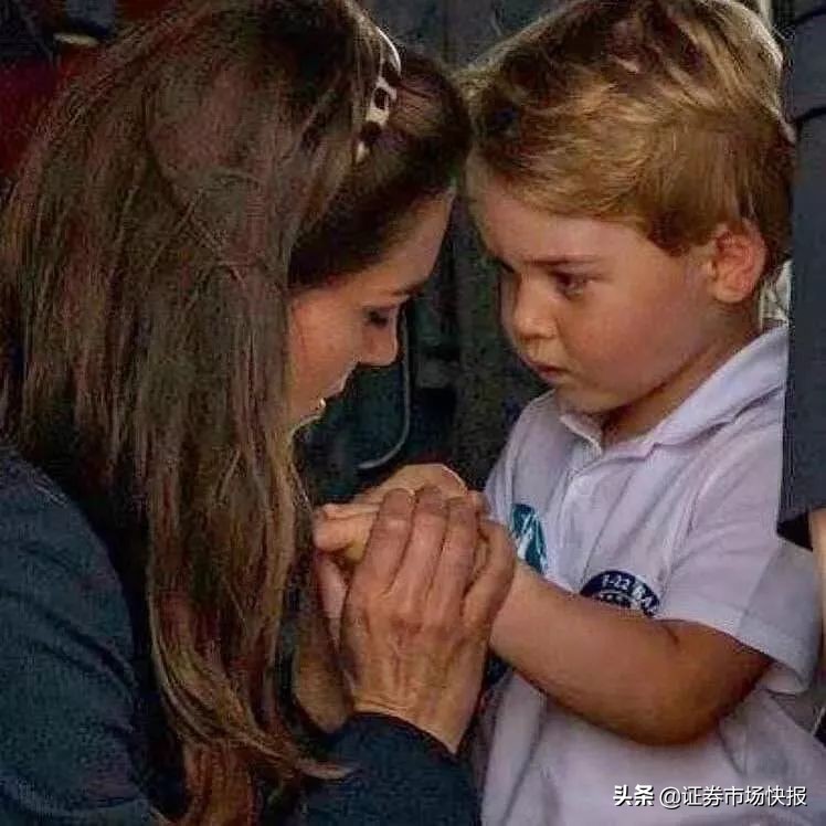 英国乔治小王子和女王,英国乔治小王子为什么不是继承人