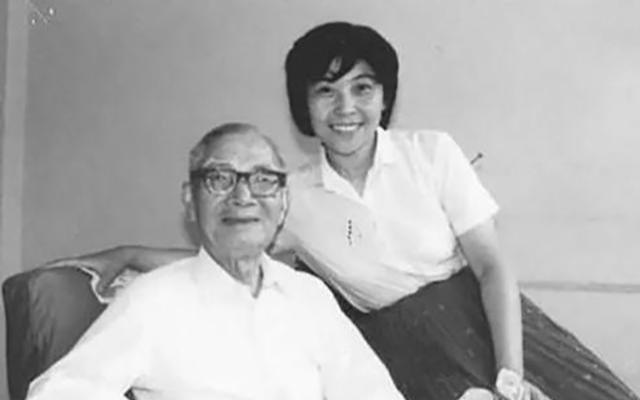 家里红旗不倒外面彩旗飘飘的男人,想外面彩旗飘飘又想家里红旗不倒
