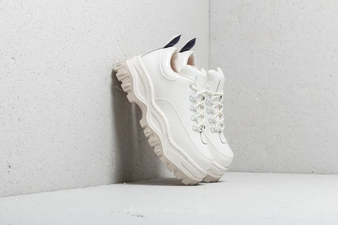 又好看又百搭的小白鞋,那些超好看的又百搭的小白鞋