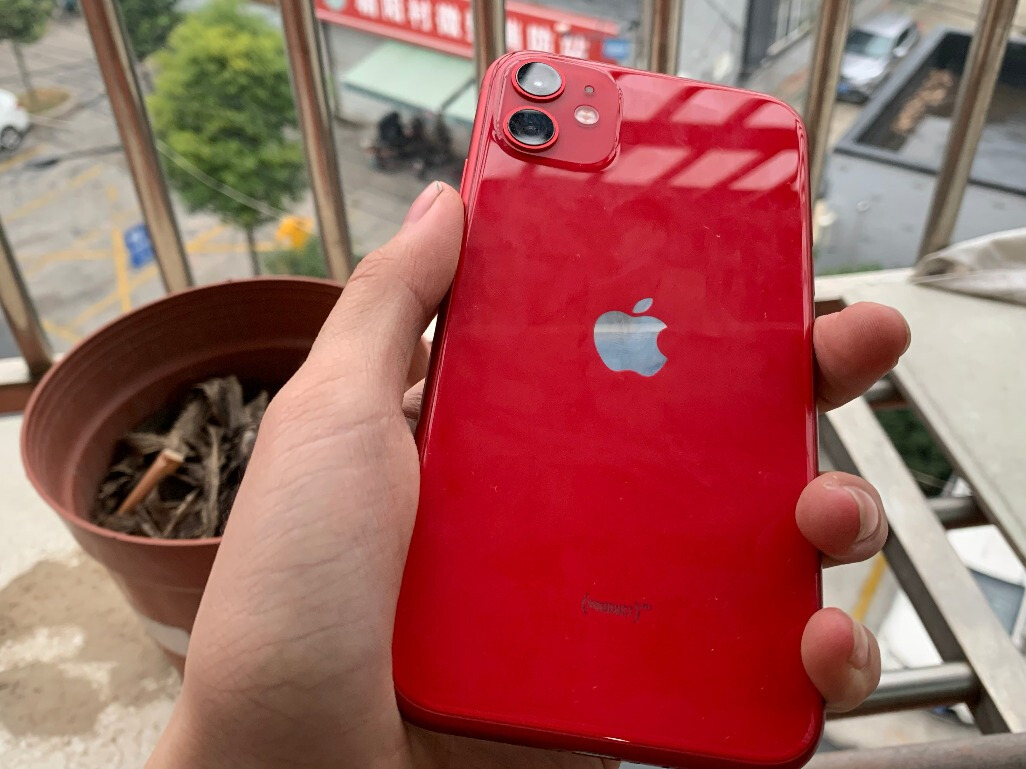 iphone11重度使用一天几充,iphone11重度游戏耗电测评