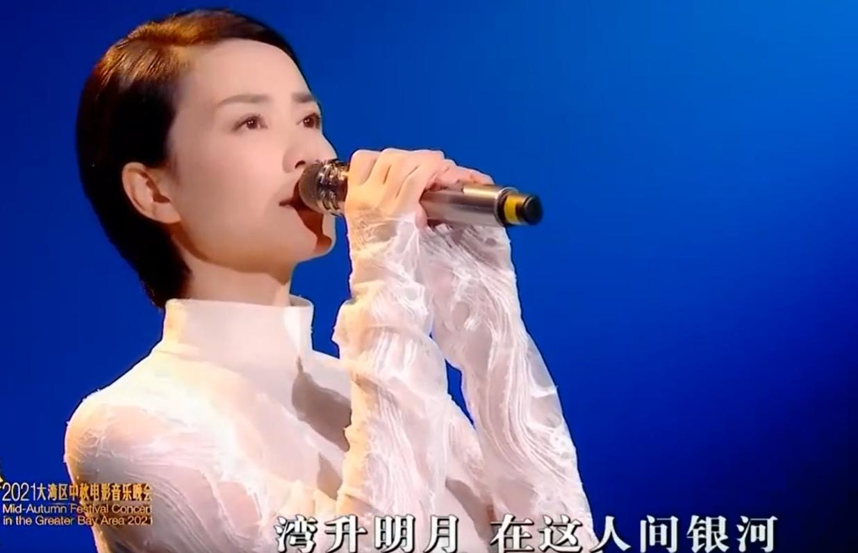 谢霆锋王菲近期同台,王菲谢霆锋罕见同台