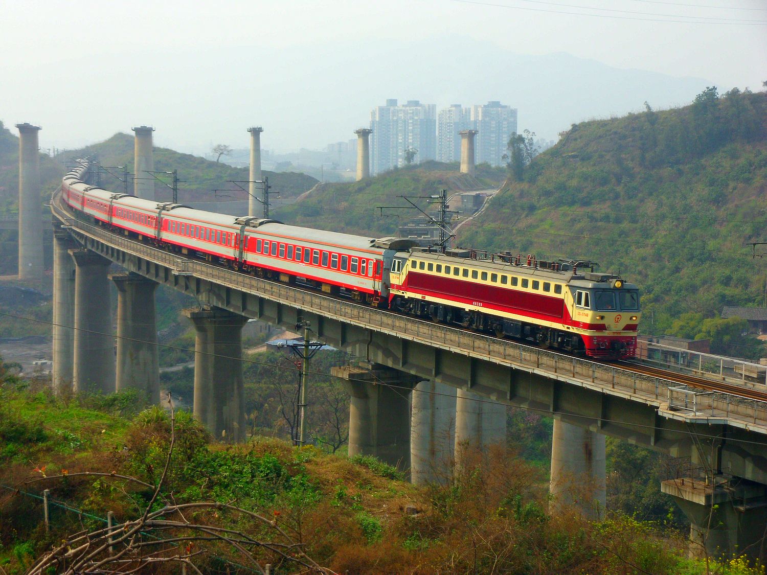 从重庆到宁波的一趟快速旅客列车