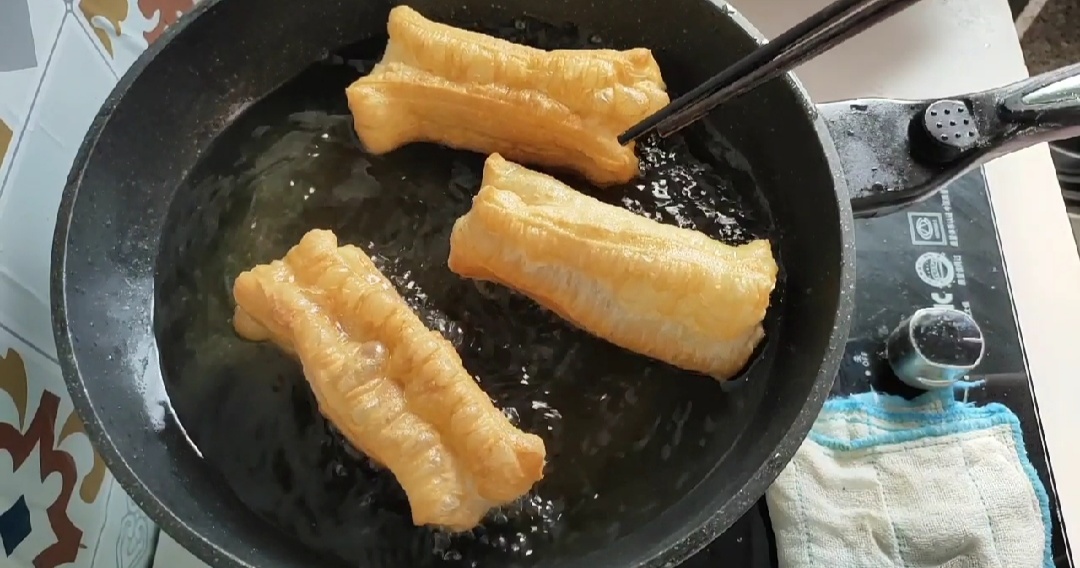 怎么做出松软酥脆的油条,教你学做酥脆油条