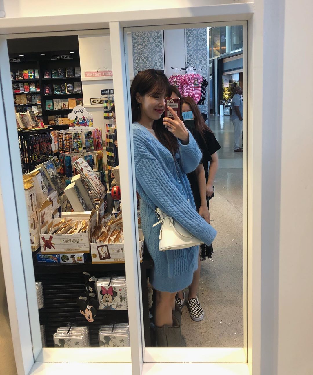 韩国明星毛衣穿搭,韩国女神同款毛衣冬季穿搭