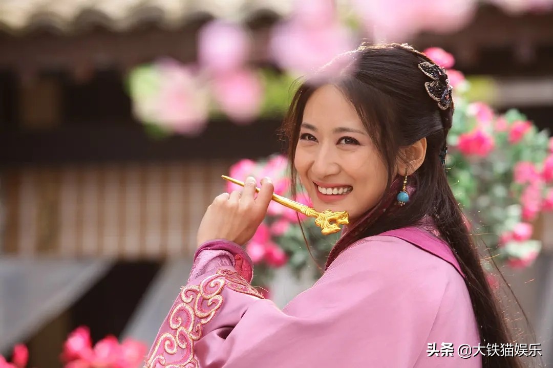 这4位女星太难了！被一位女配艳压不算啥，个个女配都吊打才尴尬