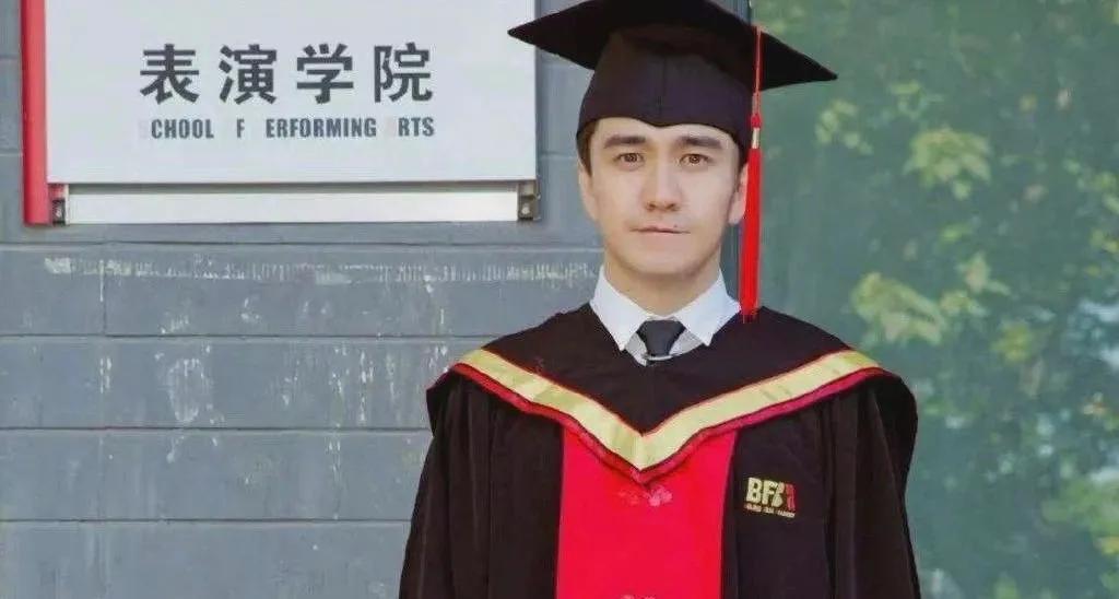 翟天临之前博士要查重吗,翟天临电视剧里撒钱