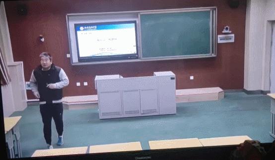 大型网课翻车现场小朋友,小学生网课大型翻车现场没关麦