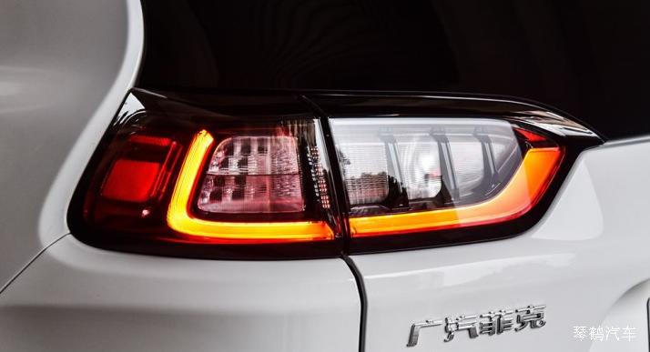 新车比汉兰达还帅的车型,大七座四驱车长5米比汉兰达大气