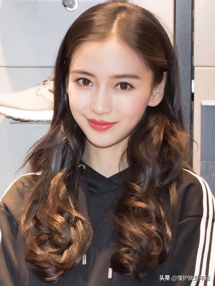 脸大的女生留什么发型好看有刘海,发型设计与脸型搭配男生发型