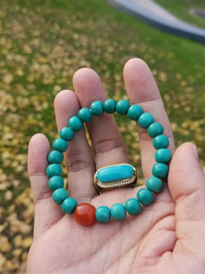 高格调手腕配饰,秋季时尚小配饰