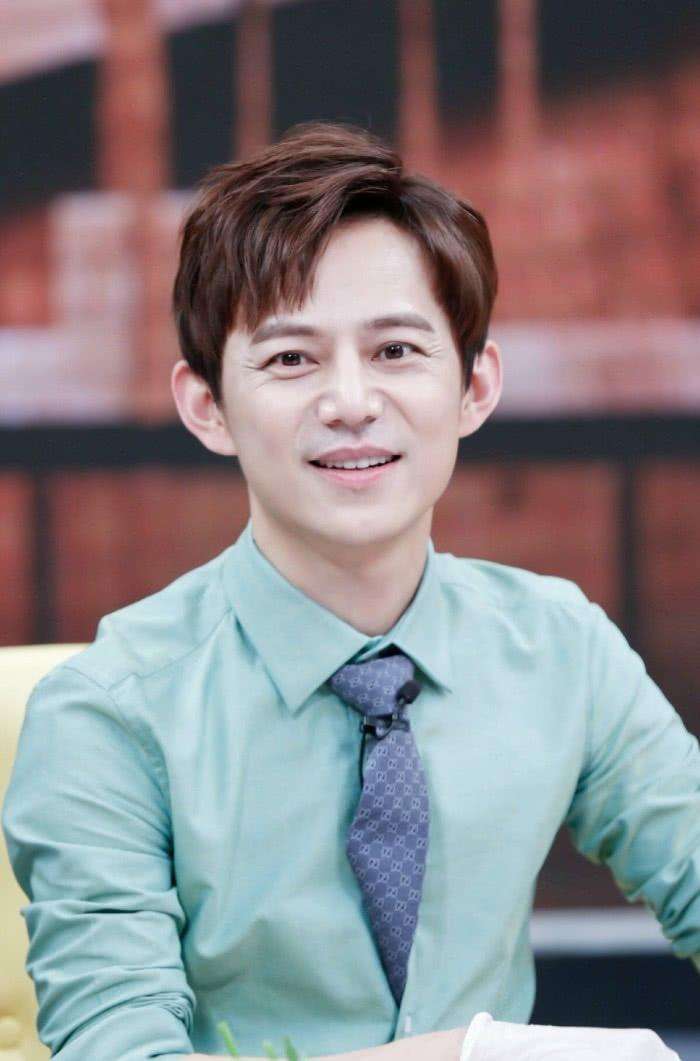 何炅过生日半个娱乐圈都送上祝福,何炅生日半个娱乐圈祝福