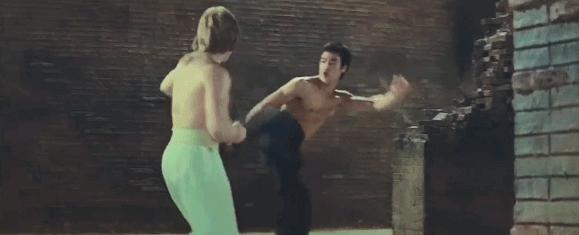 这才是真正的功夫片拳拳到肉,这才叫功夫片拳拳到肉