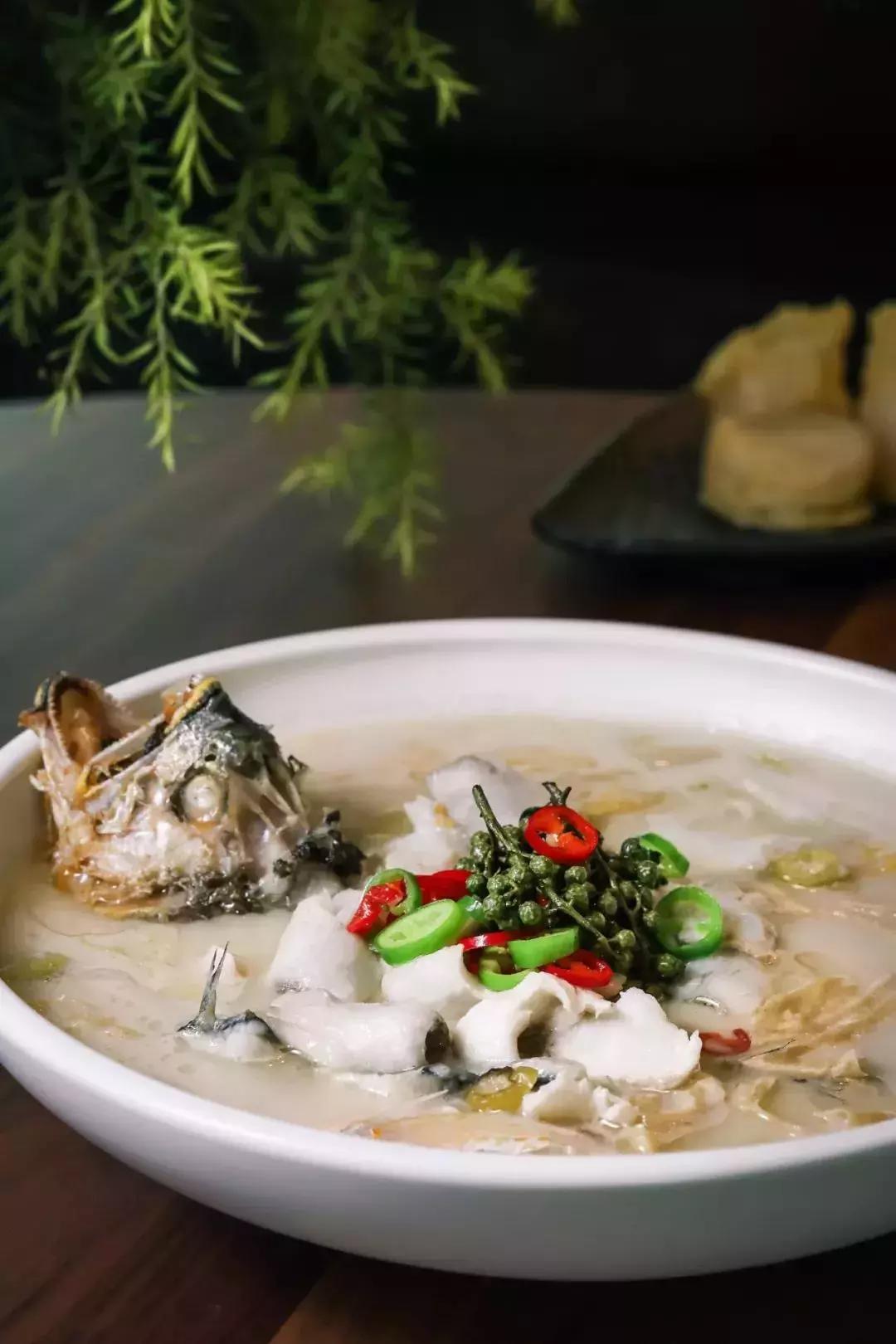 gucci香水线下店专柜赠品,gucci香水30ml送口红小样