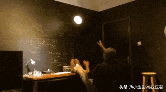 这盏灯又轻又亮,这盏灯