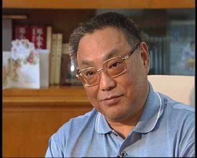 邓朴方坠楼后他用平板车拉着四处求医，*小平邓**要看望他，他说别来