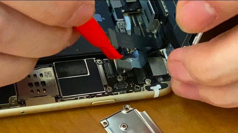 华严苛苹果11电池评测,苹果6换什么牌子的大容量电池好