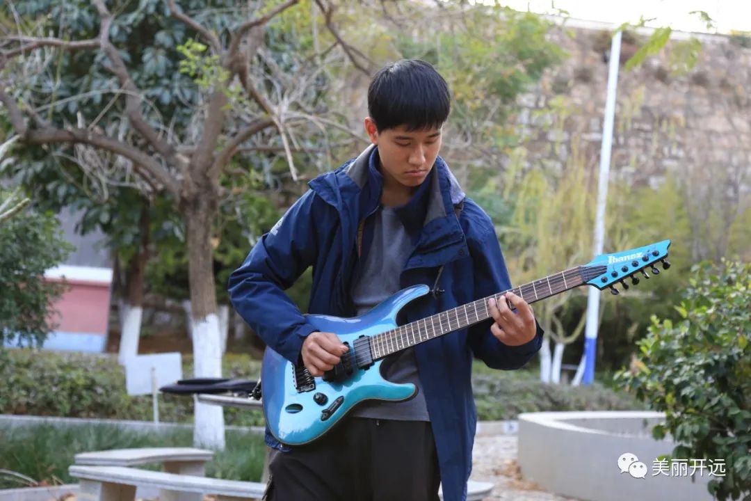 你好，开远四中——“半百少年”助力少年勇敢追梦！