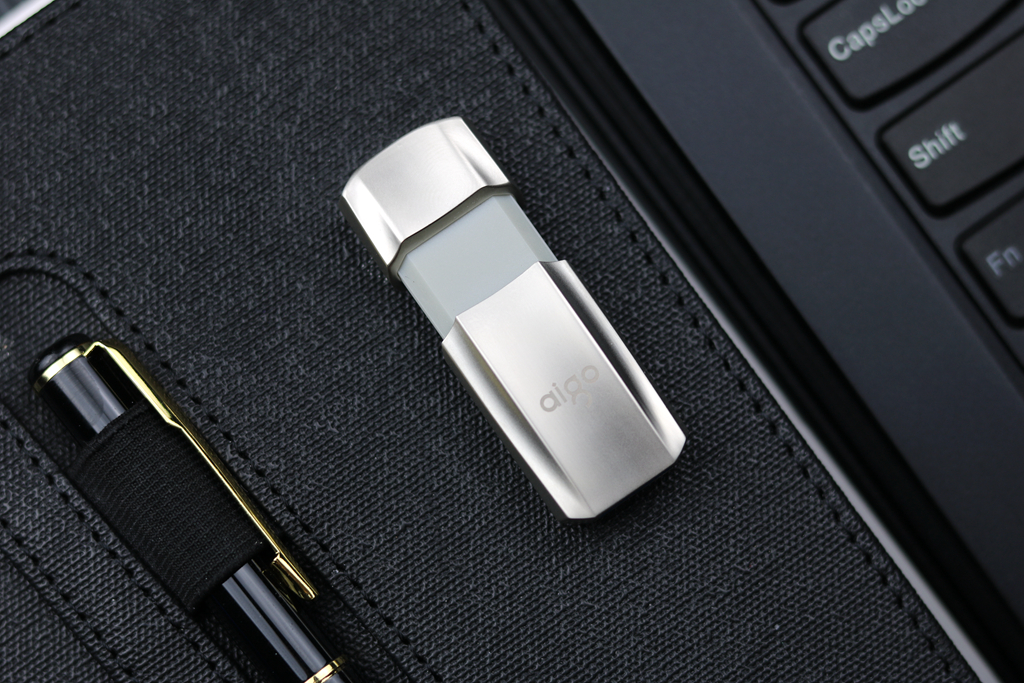 aigo固态u393评测,aigo固态u盘u395评测