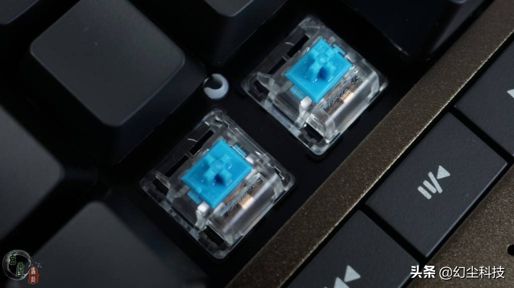 樱桃原厂轴机械键盘推荐,推荐一款新手使用的青轴机械键盘