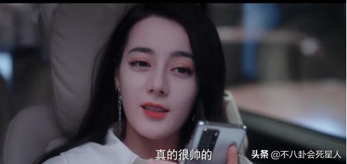 迪丽热巴靠颜值撑起来的造型,迪丽热巴刚出道与现在的对比照