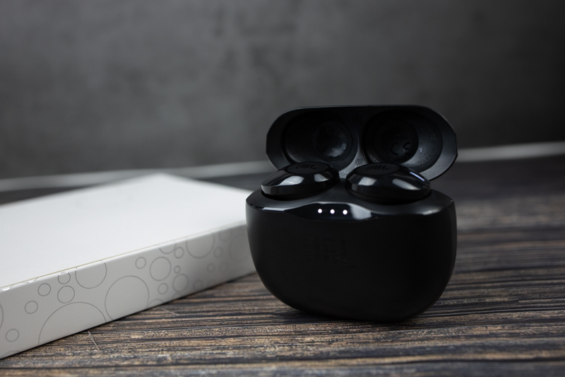 jbltune125tws和100tws区别,jbltune215tws蓝牙耳机评测