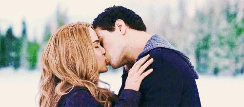 出事男主持,出事的男艺人