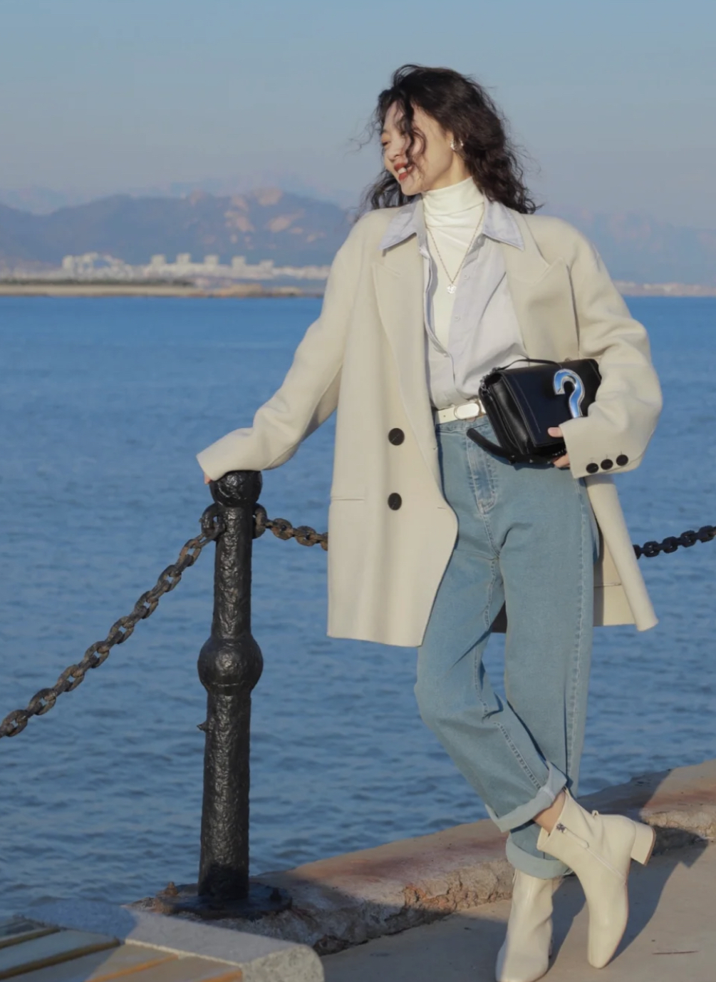 羊绒大衣怎样穿才好看,羊绒大衣的各种穿搭