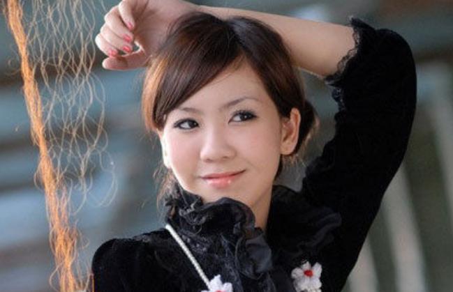 被搜索65万次，裸模*筱雨张**：为了自己的梦想愿意奉献一切