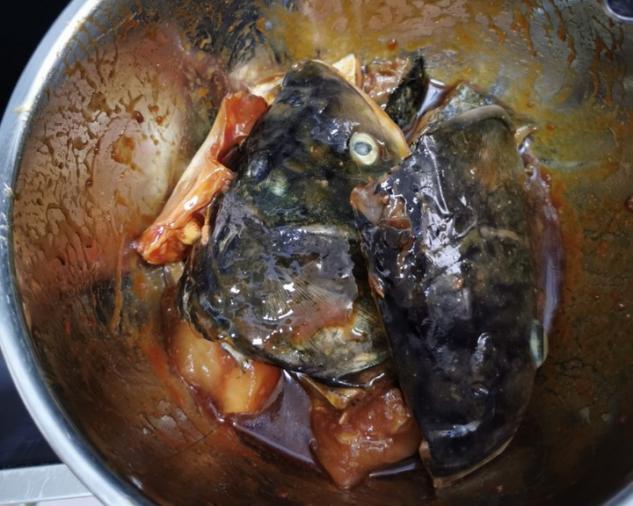 鱼头煲干锅,干锅炖鱼头