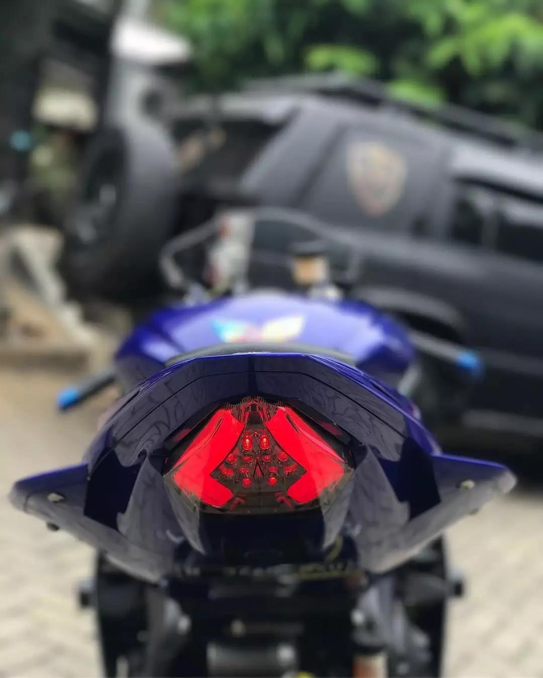 雅马哈r6复古改装摩托,骑行者梦想的摩托车