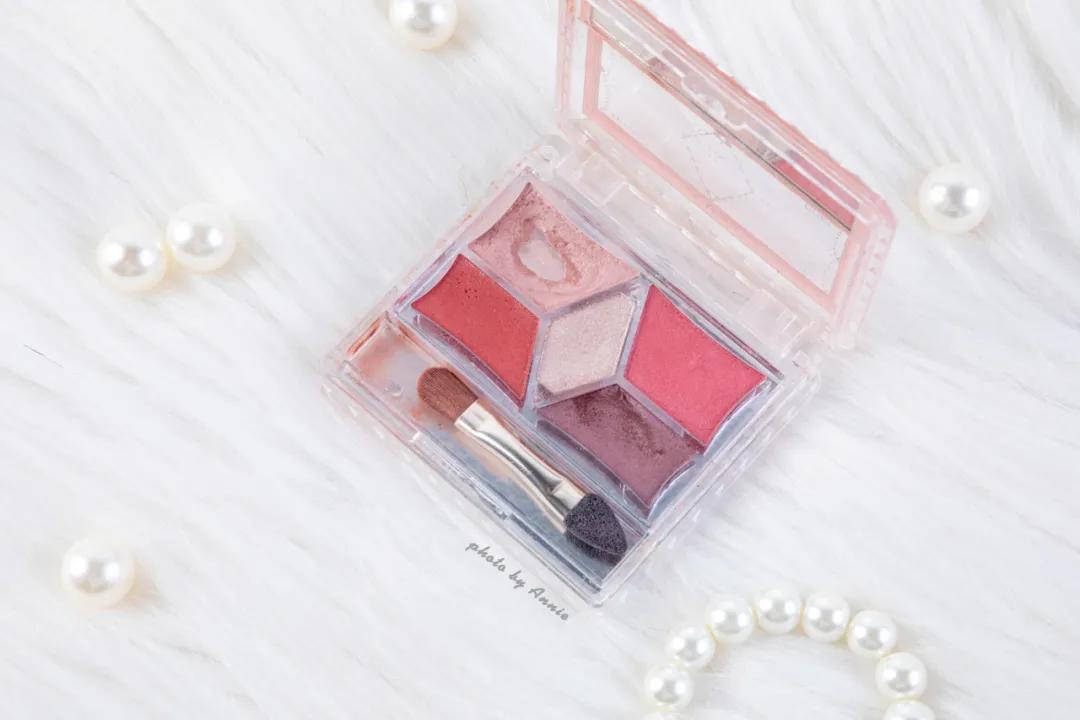 用到铁皮都不舍得丢的粉饼,好用便宜的粉饼和睫毛打底