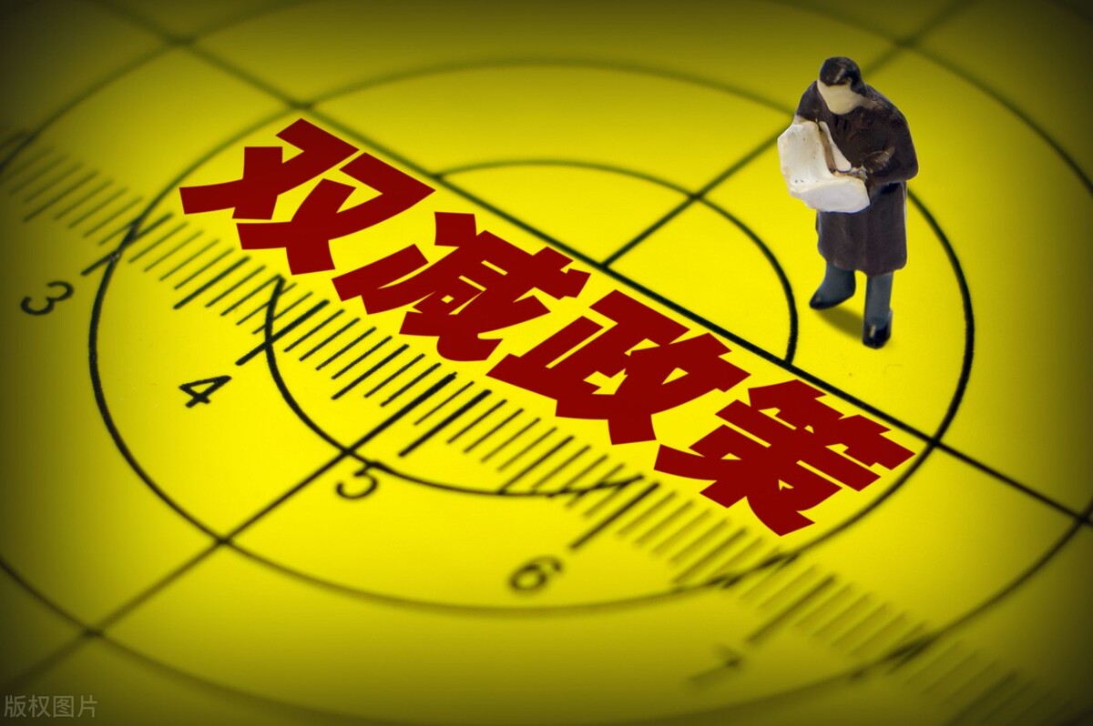 教育的质量不可能超越教师的质量,教师的教育方法和行为由什么决定