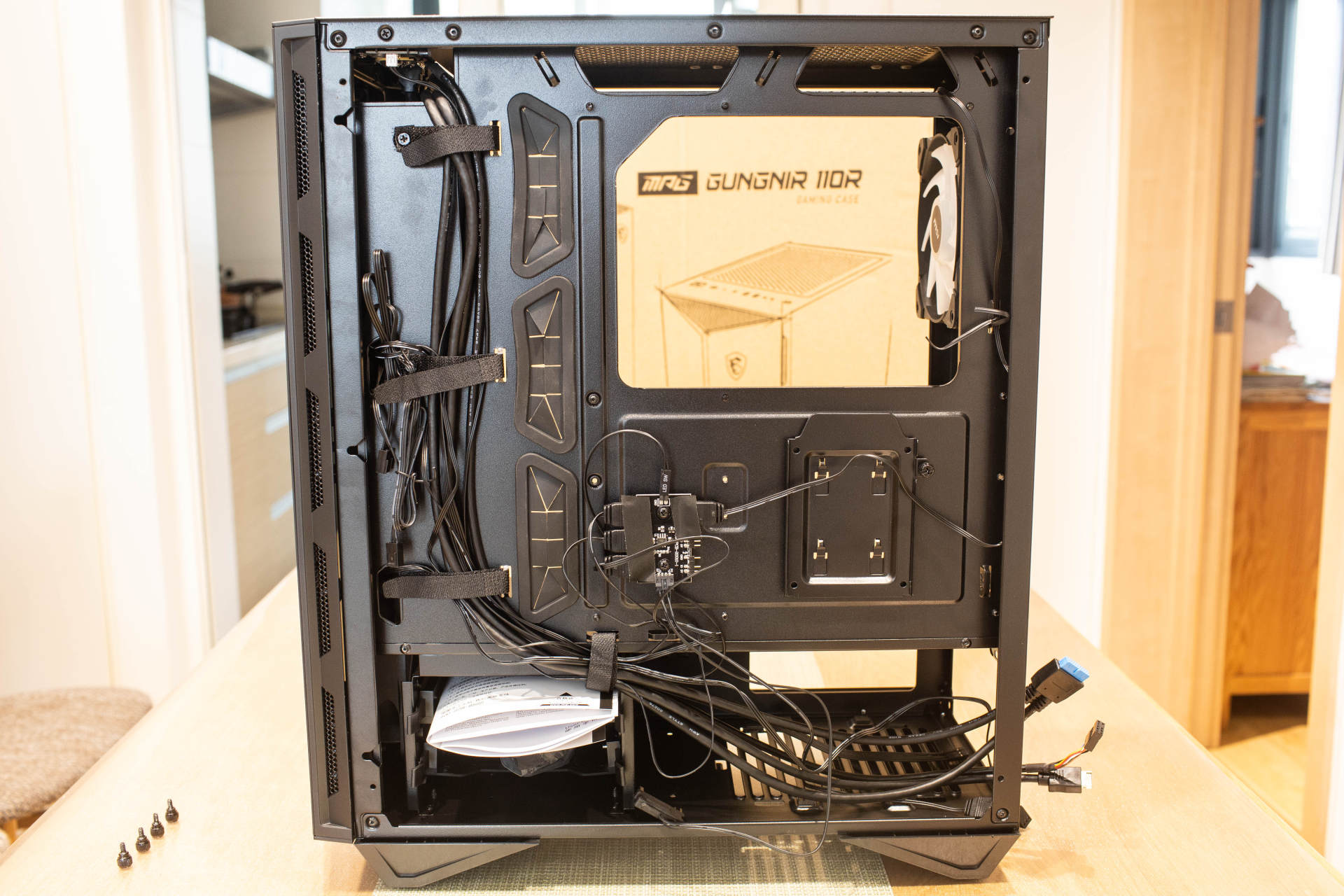 微星氪金枪二代可以装风冷吗,微星氪金枪机箱前面可以拆吗