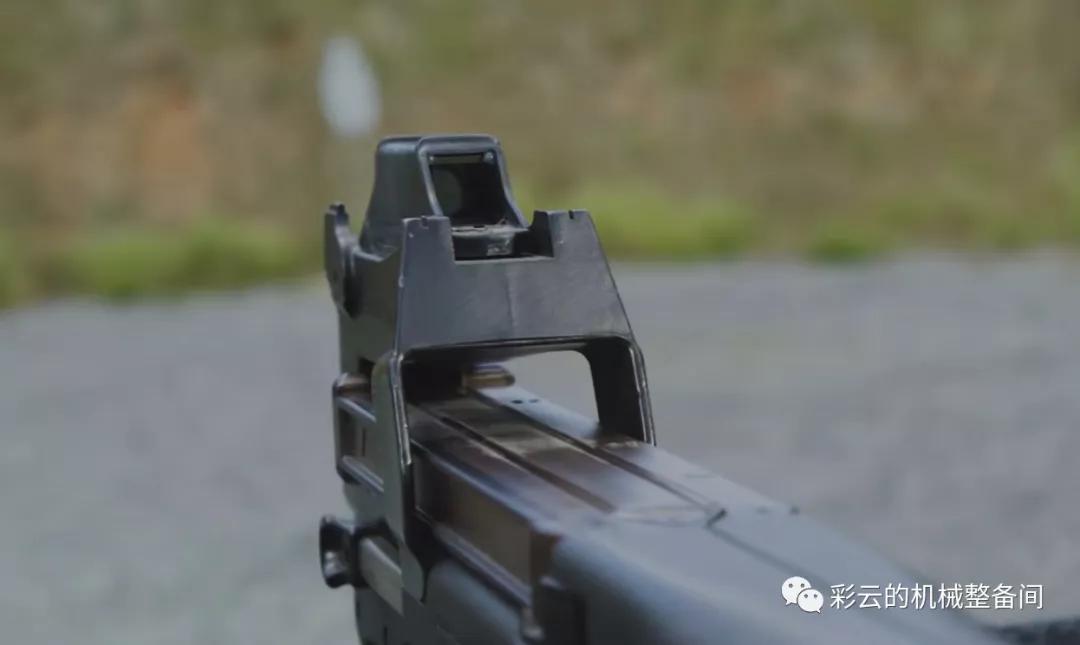 说到PDW你首先想到的就是它——比利时P90单兵自卫*器武**